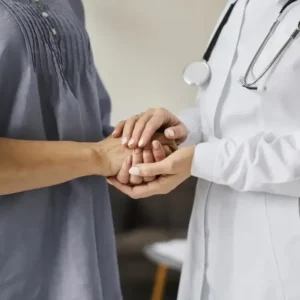 رفتار با بیمار راضی
